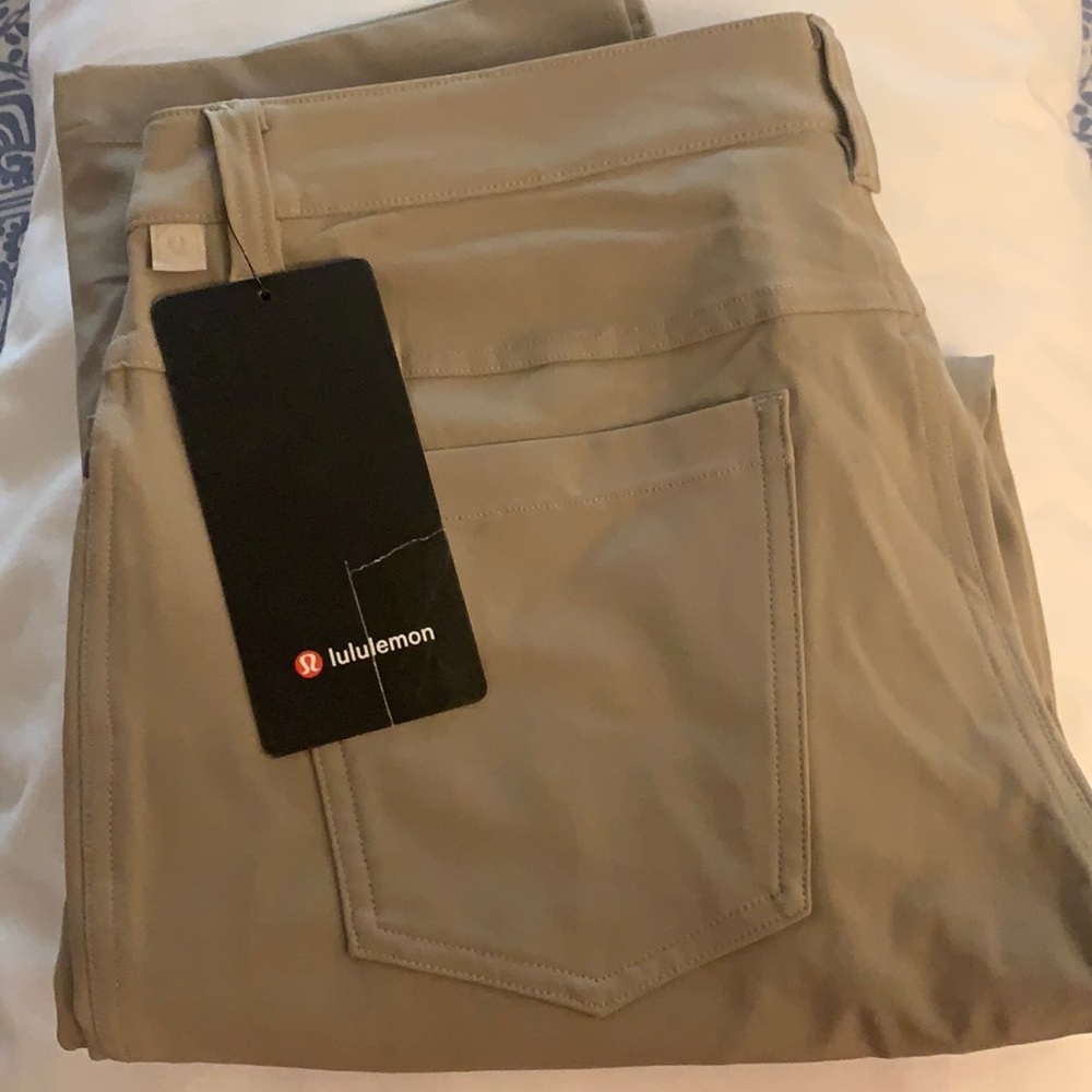 Lululemon ABC pant classic tag said 32”L but is 30L 5pocket pants new never worn